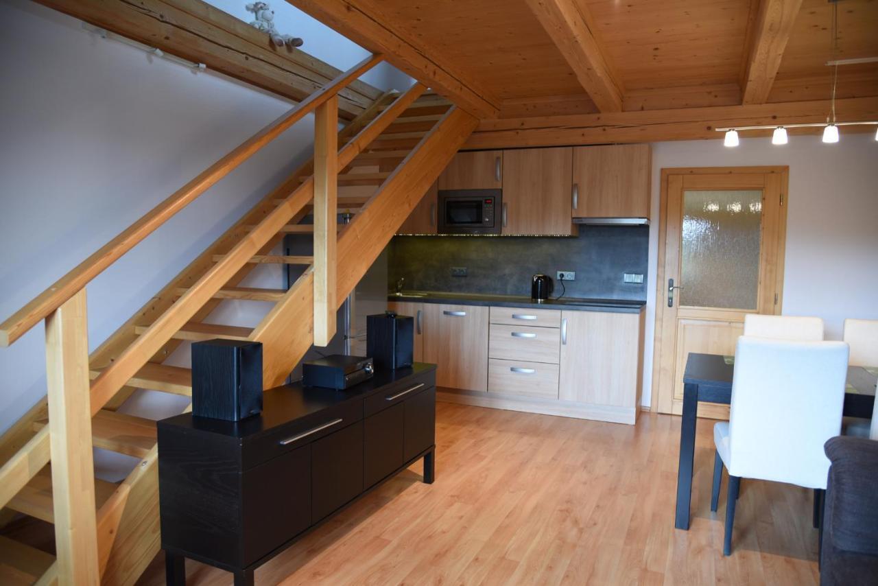 Apartman Mezi Kopci - Mid Hills Apartment Roudnice Εξωτερικό φωτογραφία